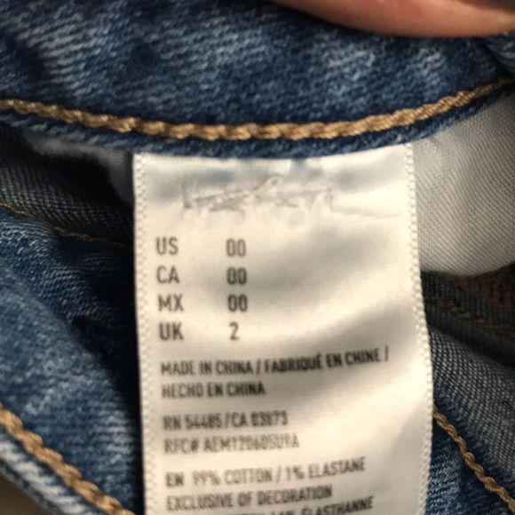 AMERICAN EAGLE denim shorts barely worn - Picture 5 of 5